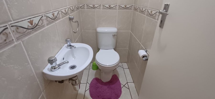 4 Bedroom Property for Sale in Bethlehem Free State